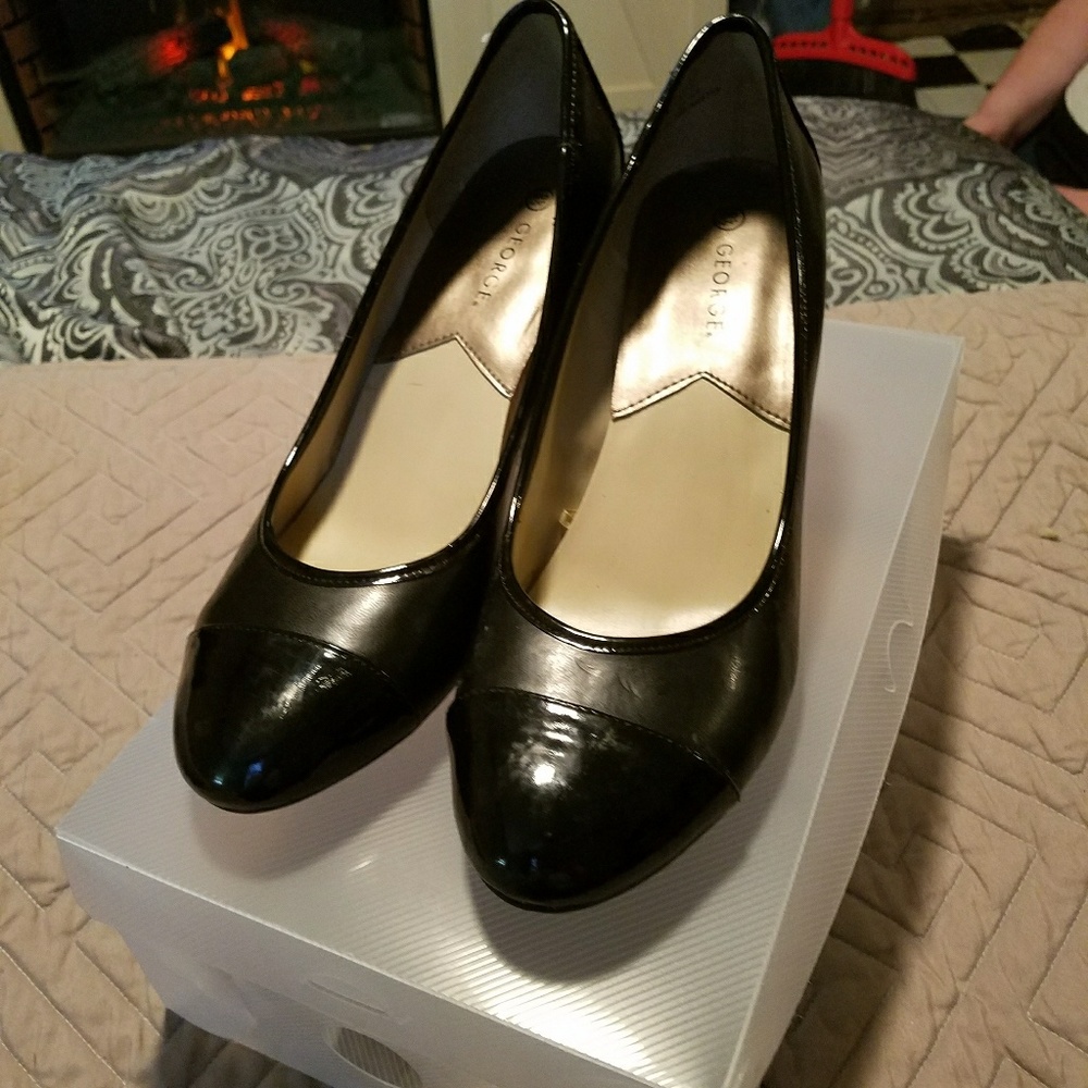 Kitten heels